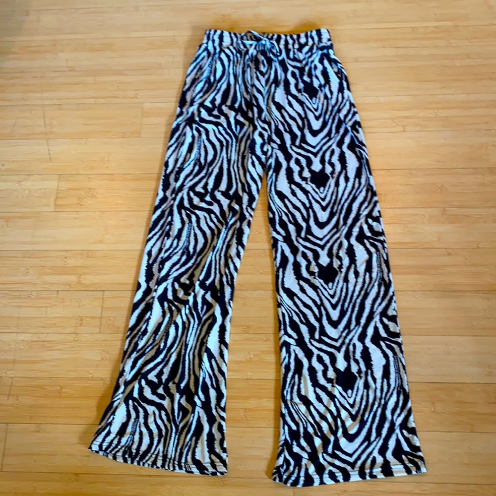 🌸Animal print pants